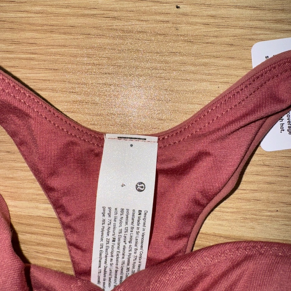 Lululemon sports bra size 4